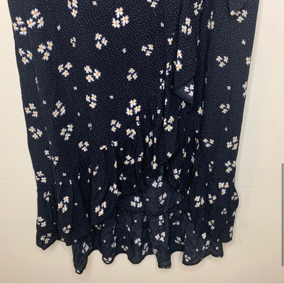 American Eagle Medium Black Polka Dot Daisy Print High Low Wrap Skirt Ruffle Hem - Picture 5 of 9